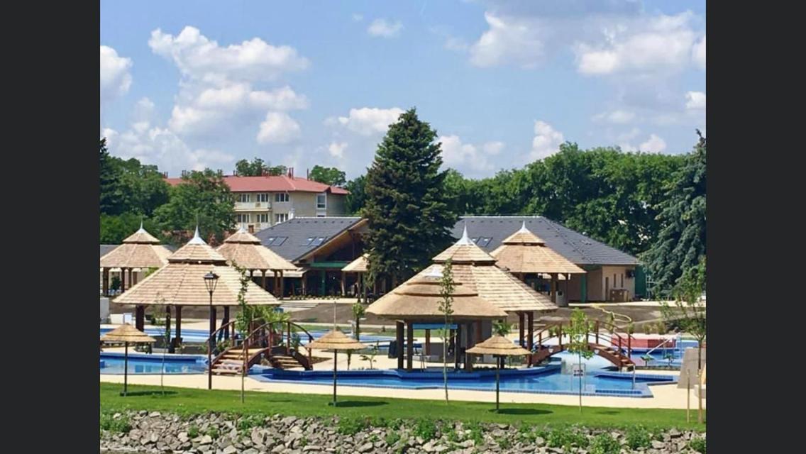 Bezso Apartman Hajdúszoboszló 외부 사진